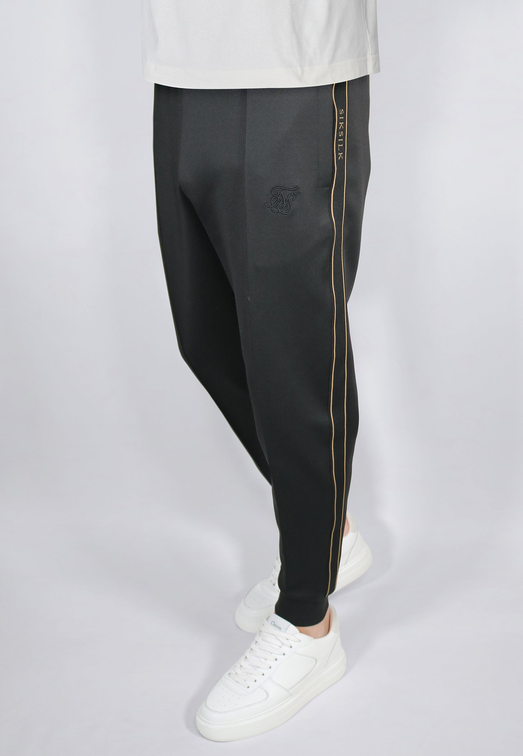 joggers / Tapered Joggers