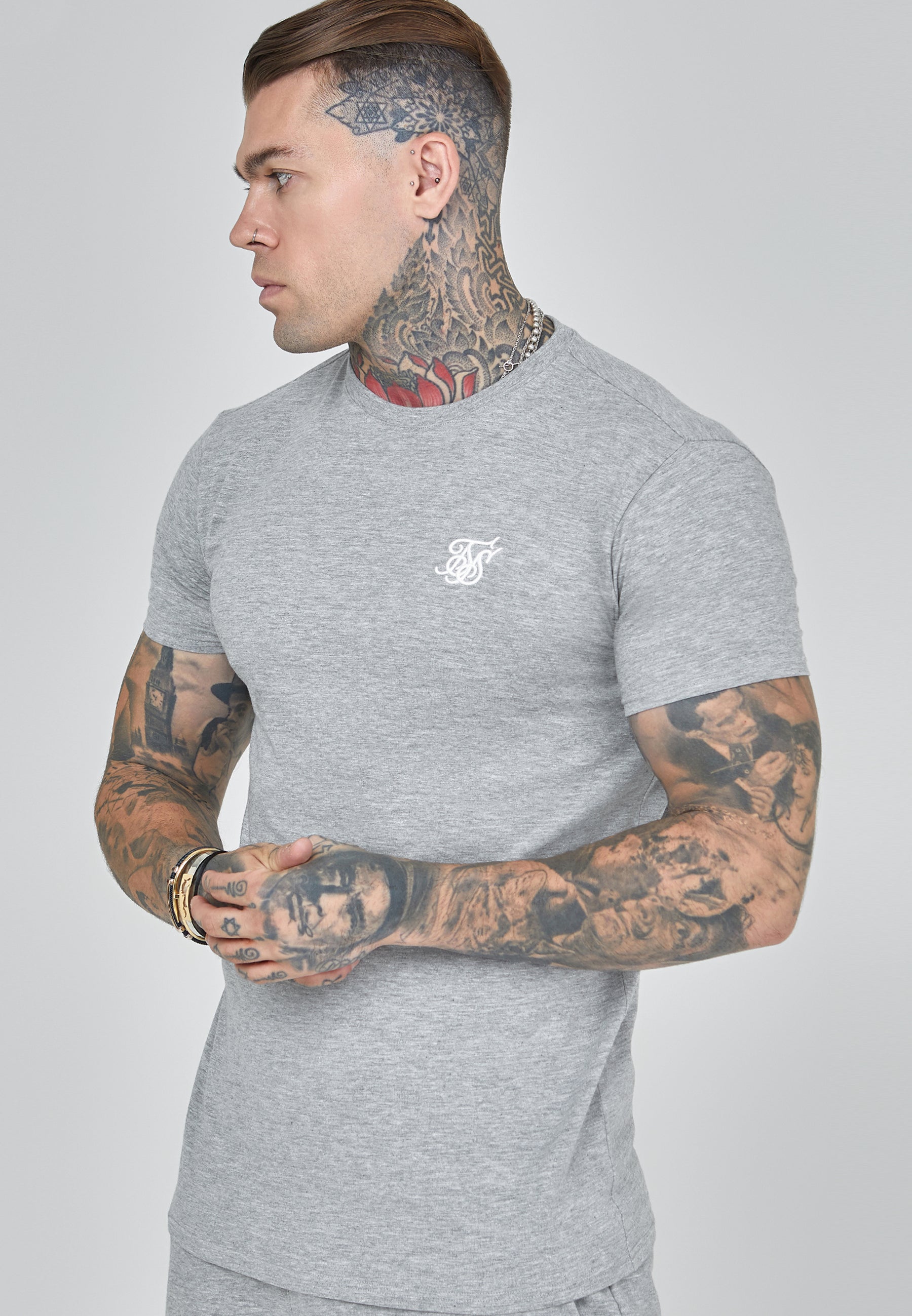 t-shirts / Essentials T-Shirt