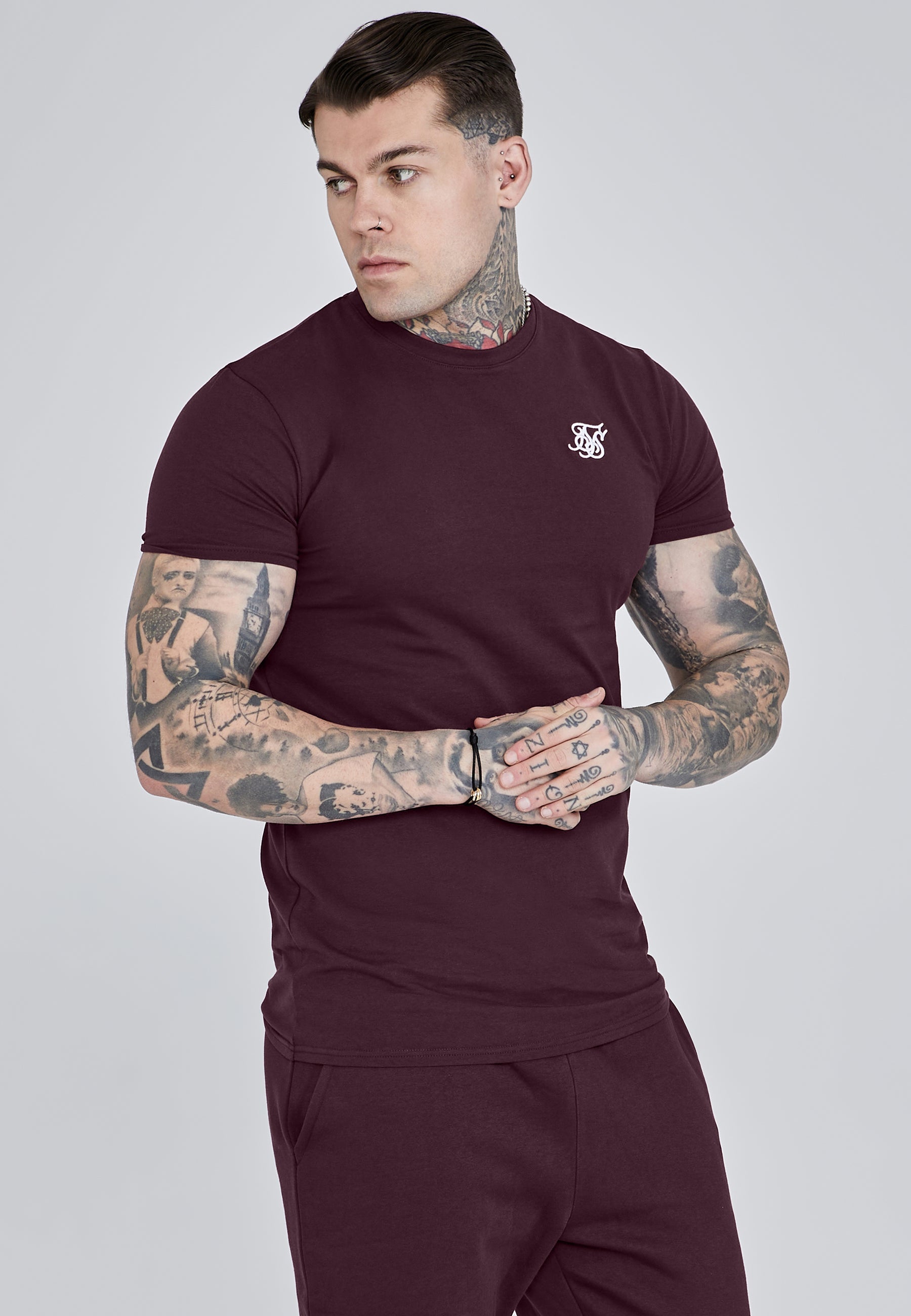 t-shirts / Essentials T-Shirt