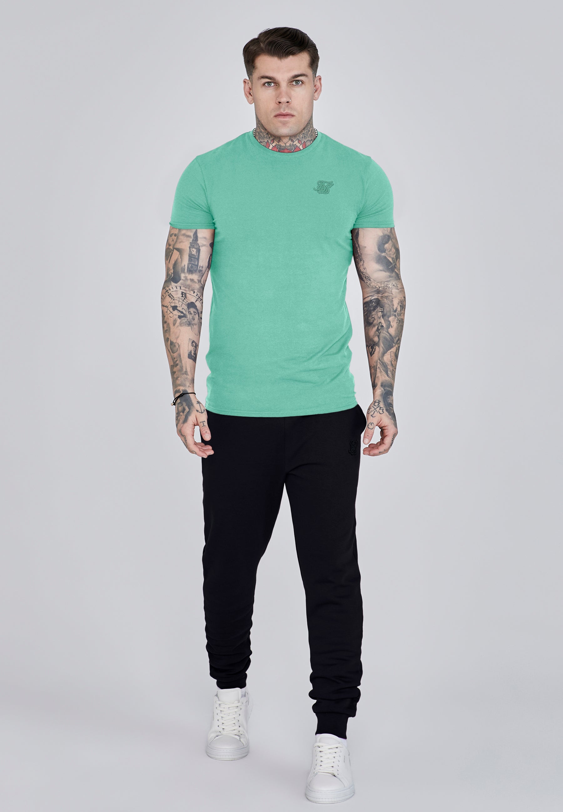 t-shirts / Essentials T-Shirt