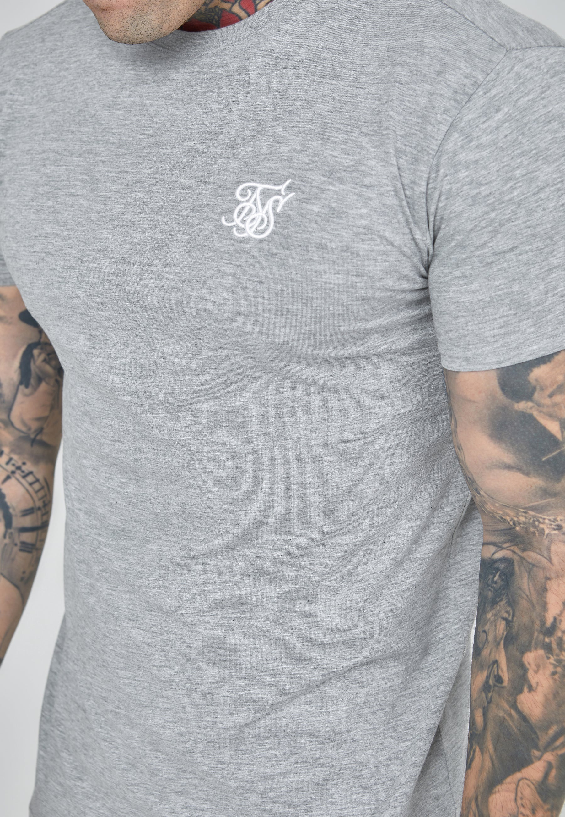 t-shirts / Essentials T-Shirt