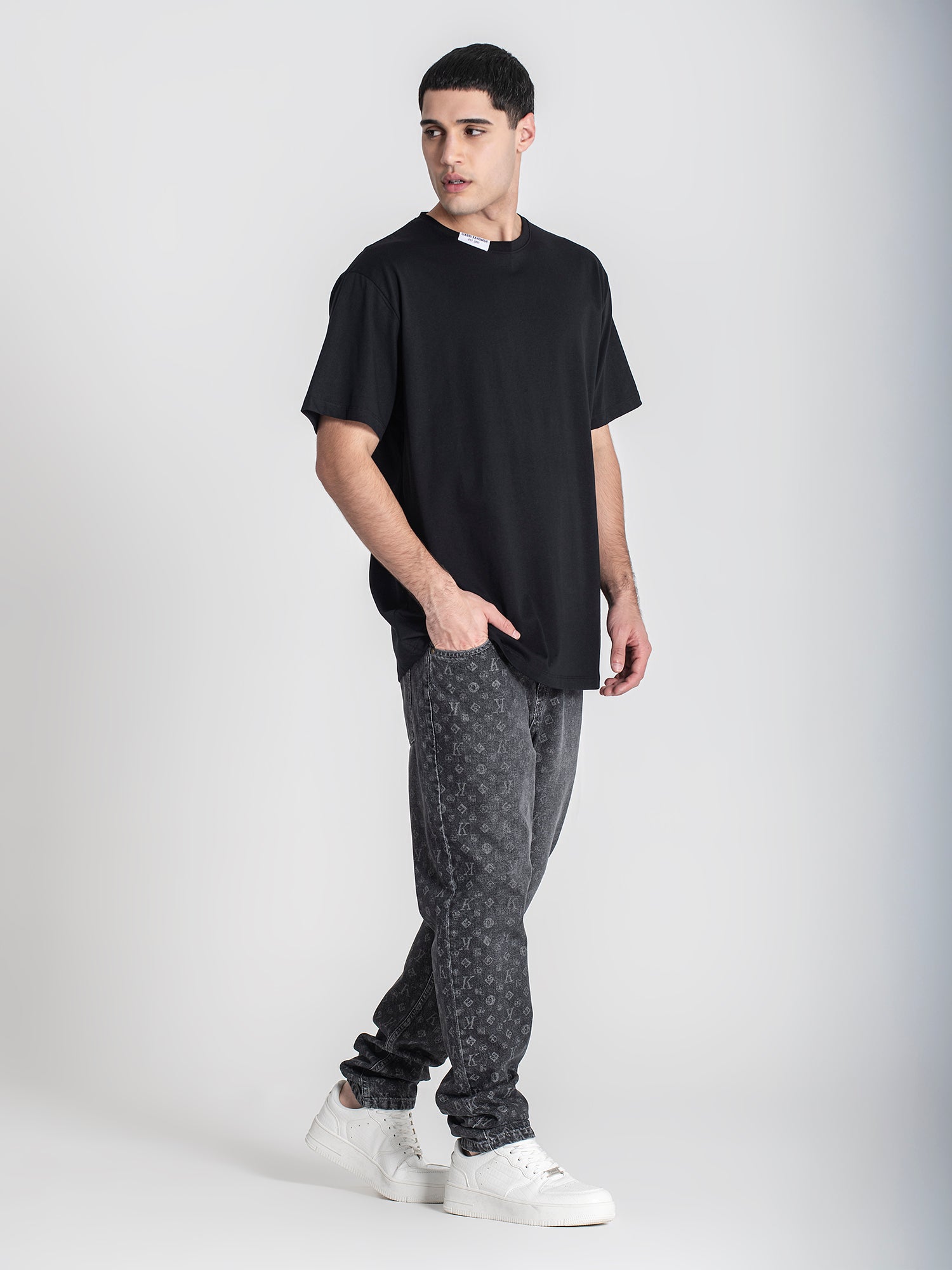 t-shirts / Black 2017 Oversized Tee