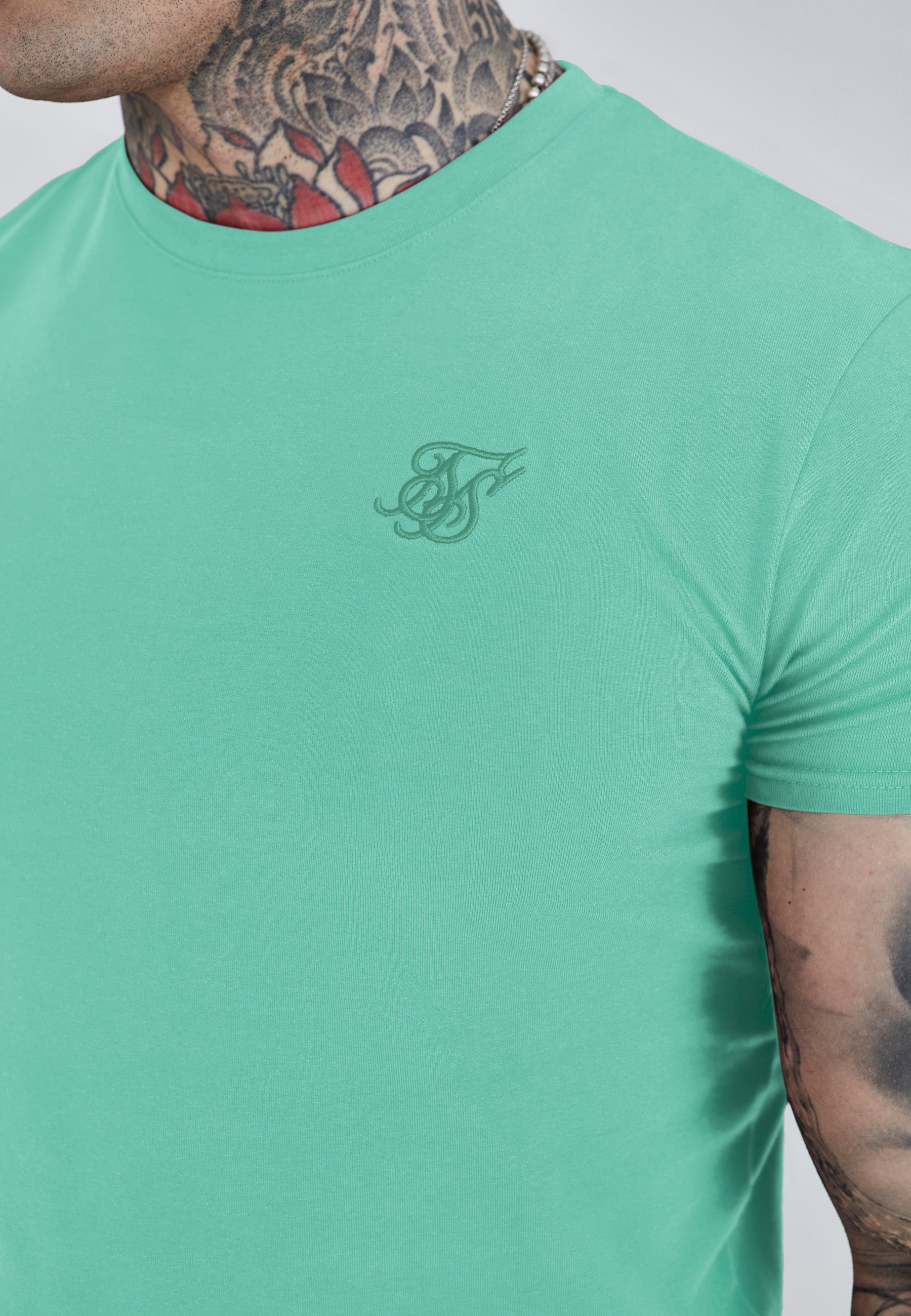 t-shirts / Essentials T-Shirt
