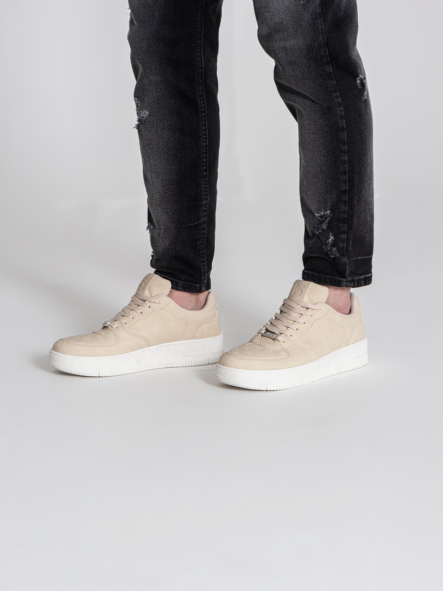 sneakers / Beige Logomania Sneakers