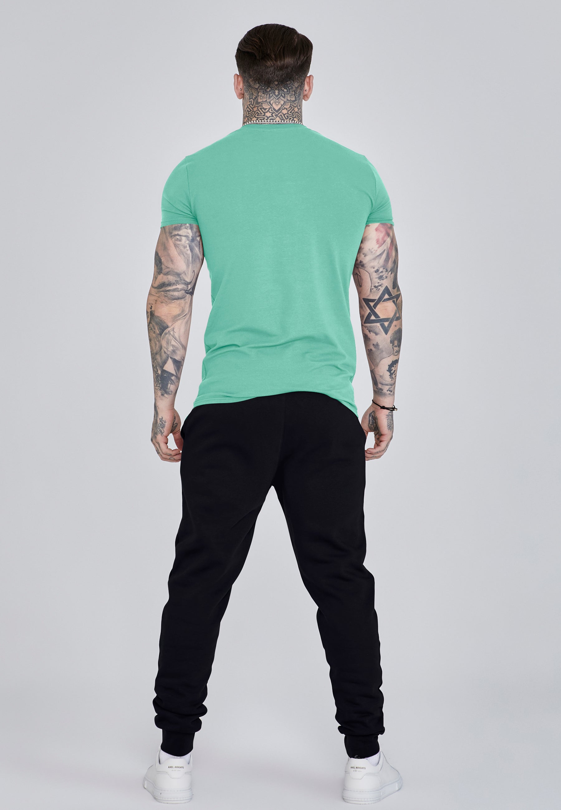 t-shirts / Essentials T-Shirt