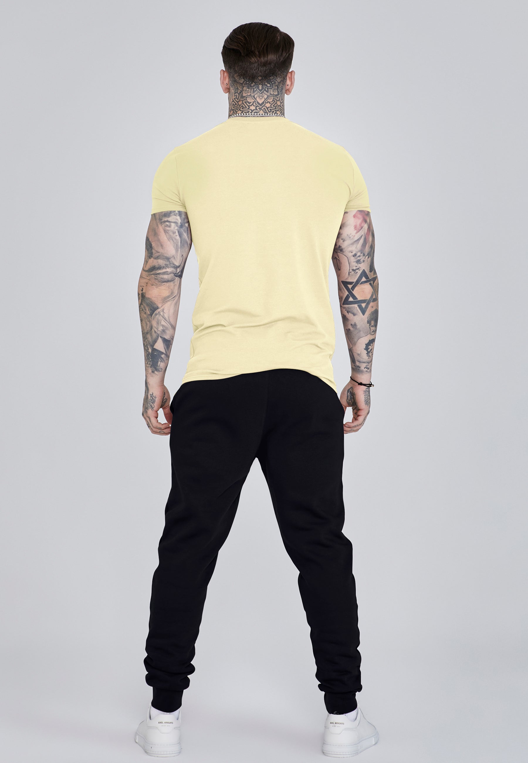 t-shirts / Essentials T-Shirt