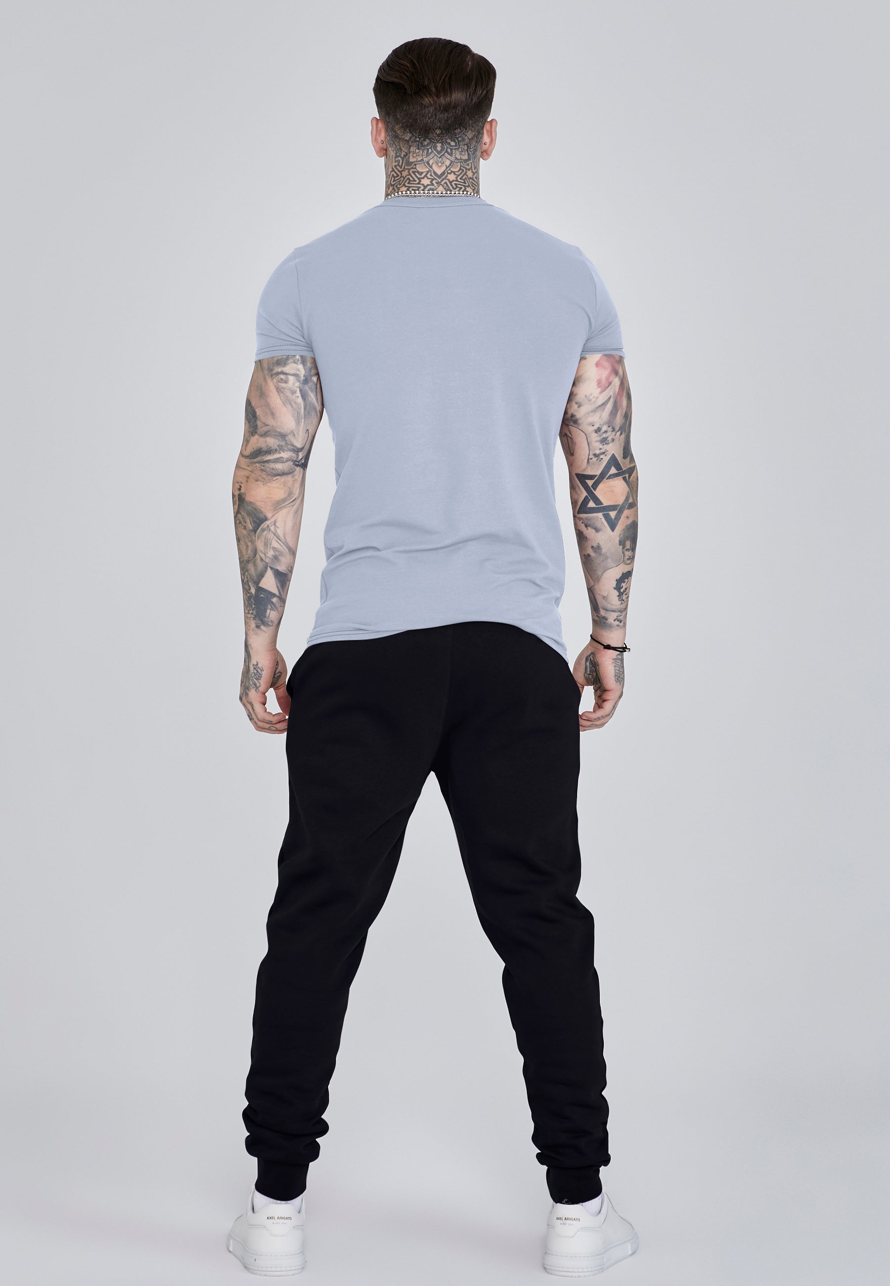 t-shirts / Essentials T-Shirt