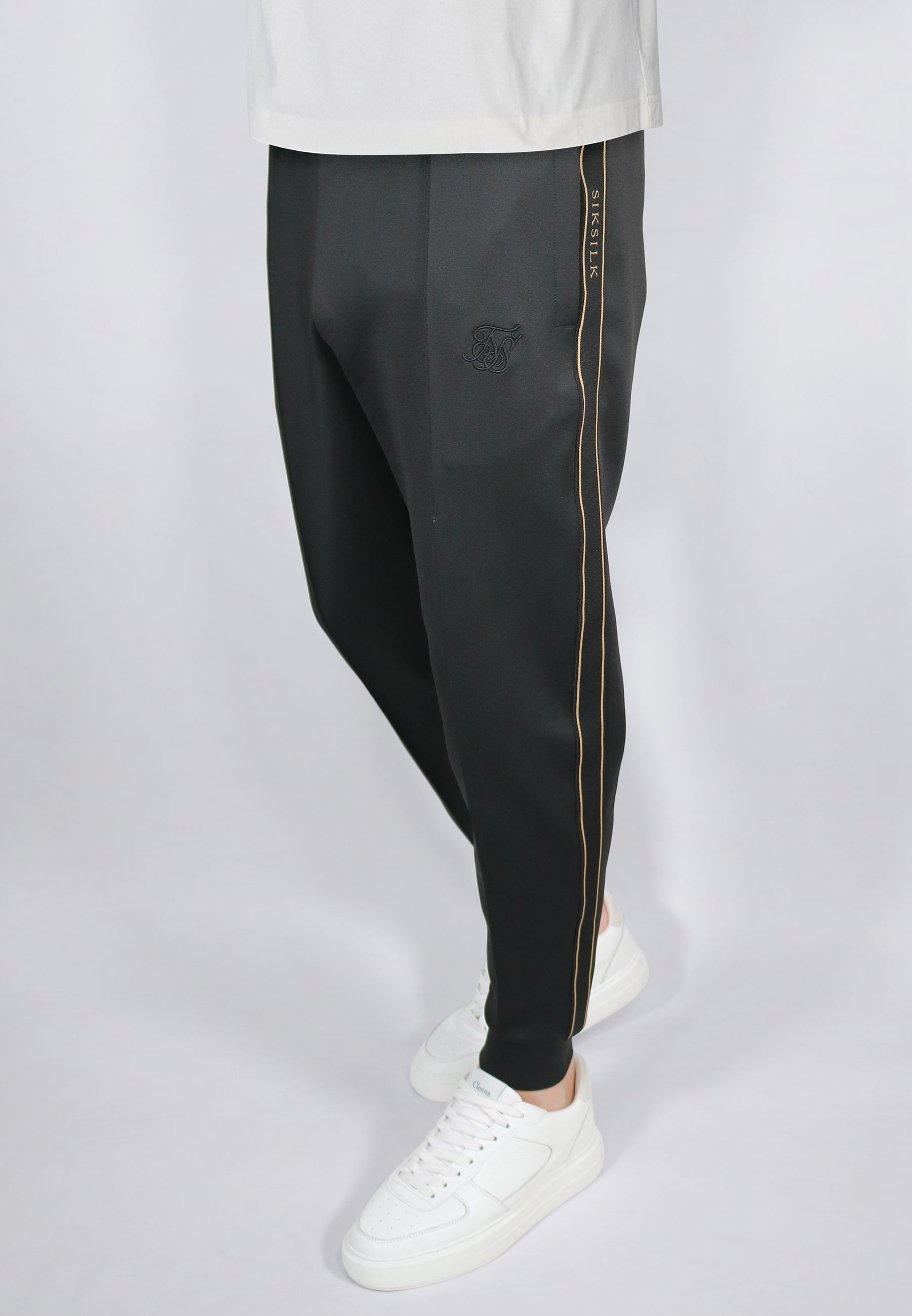 joggers / Tapered Joggers