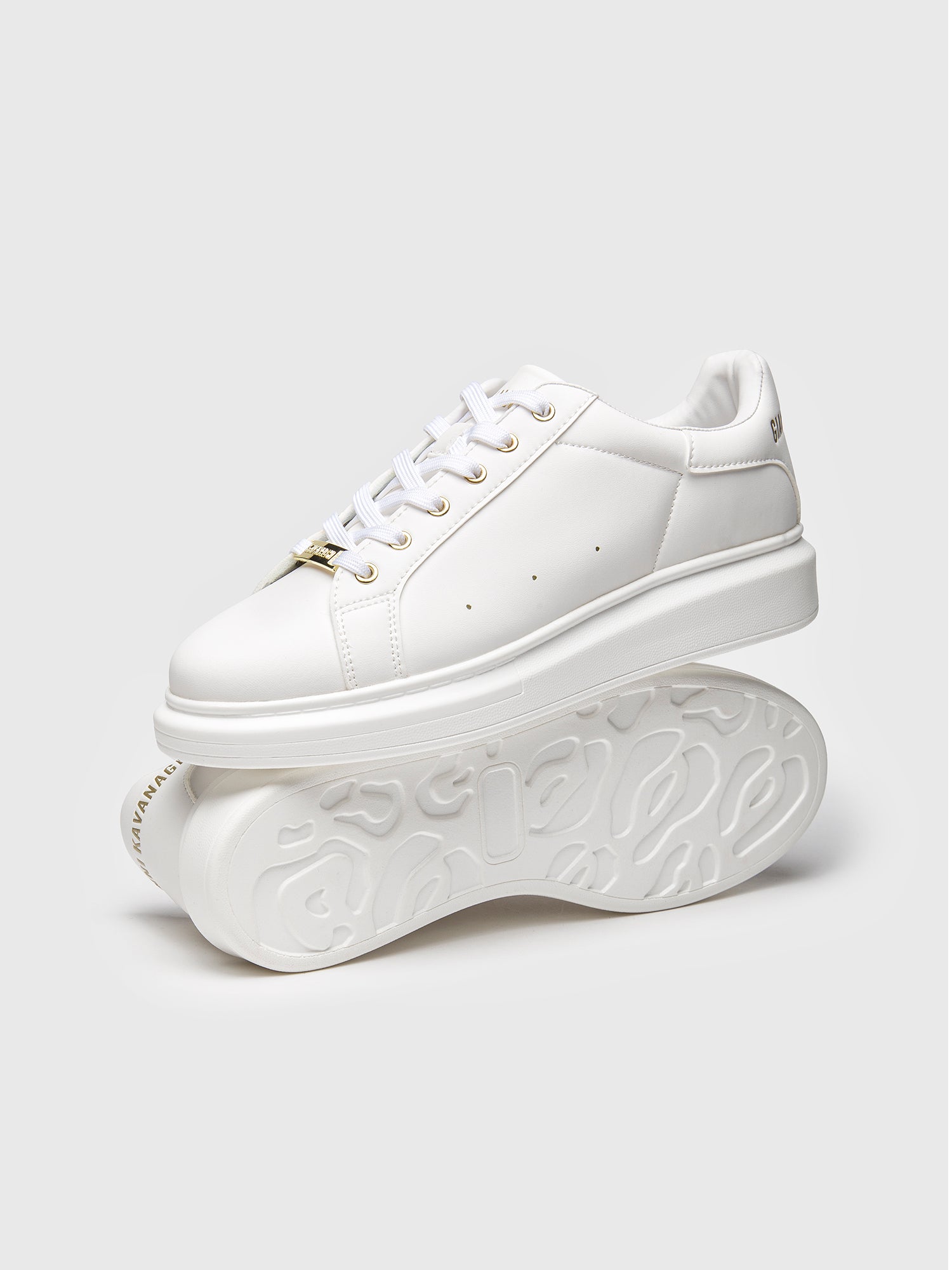sneakers / White Core Upscale Sneakers