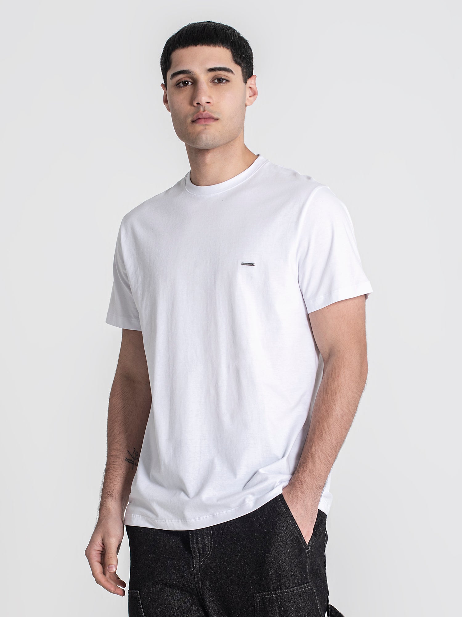 t-shirts / White Must Tee