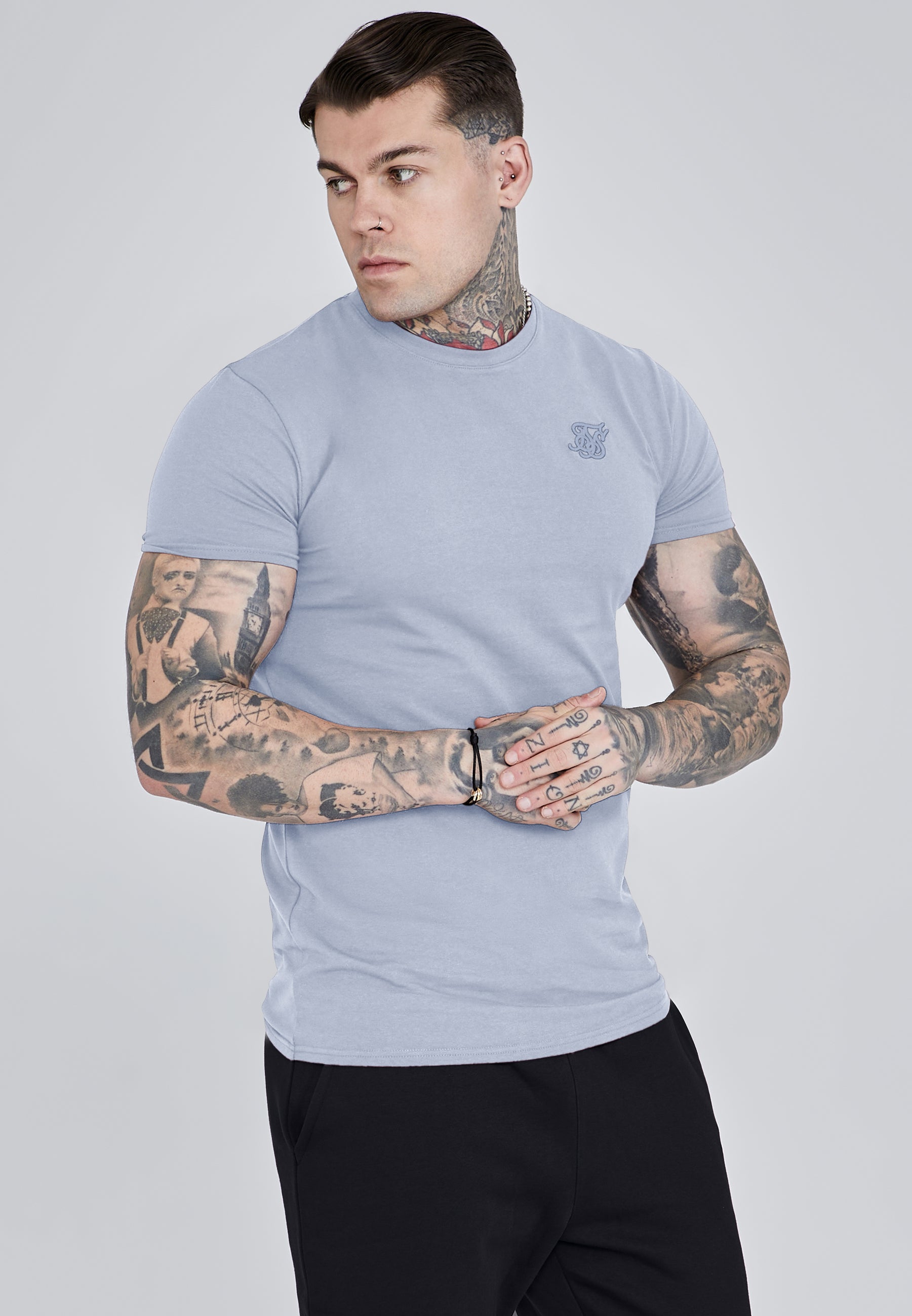 t-shirts / Essentials T-Shirt