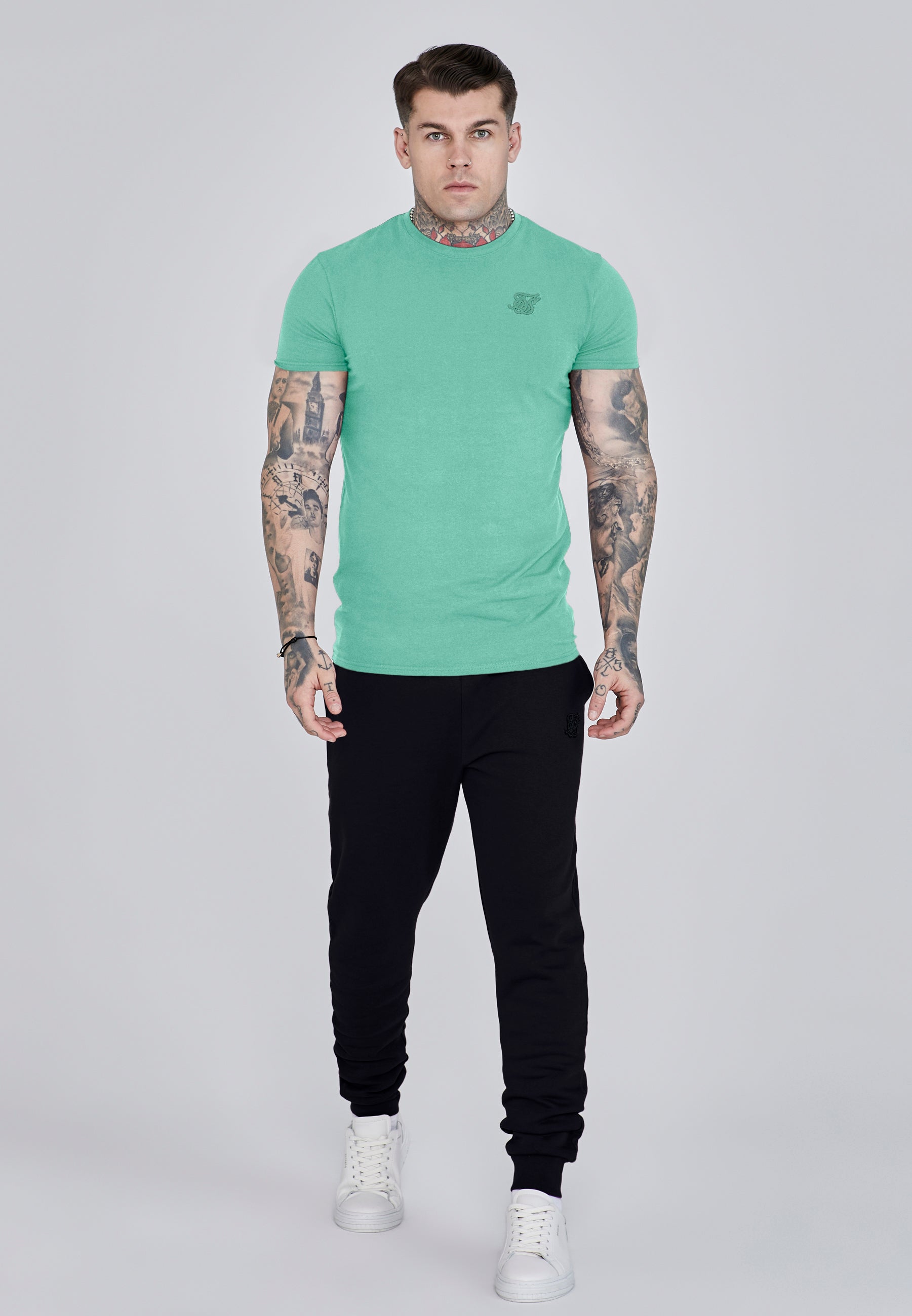 t-shirts / Essentials T-Shirt