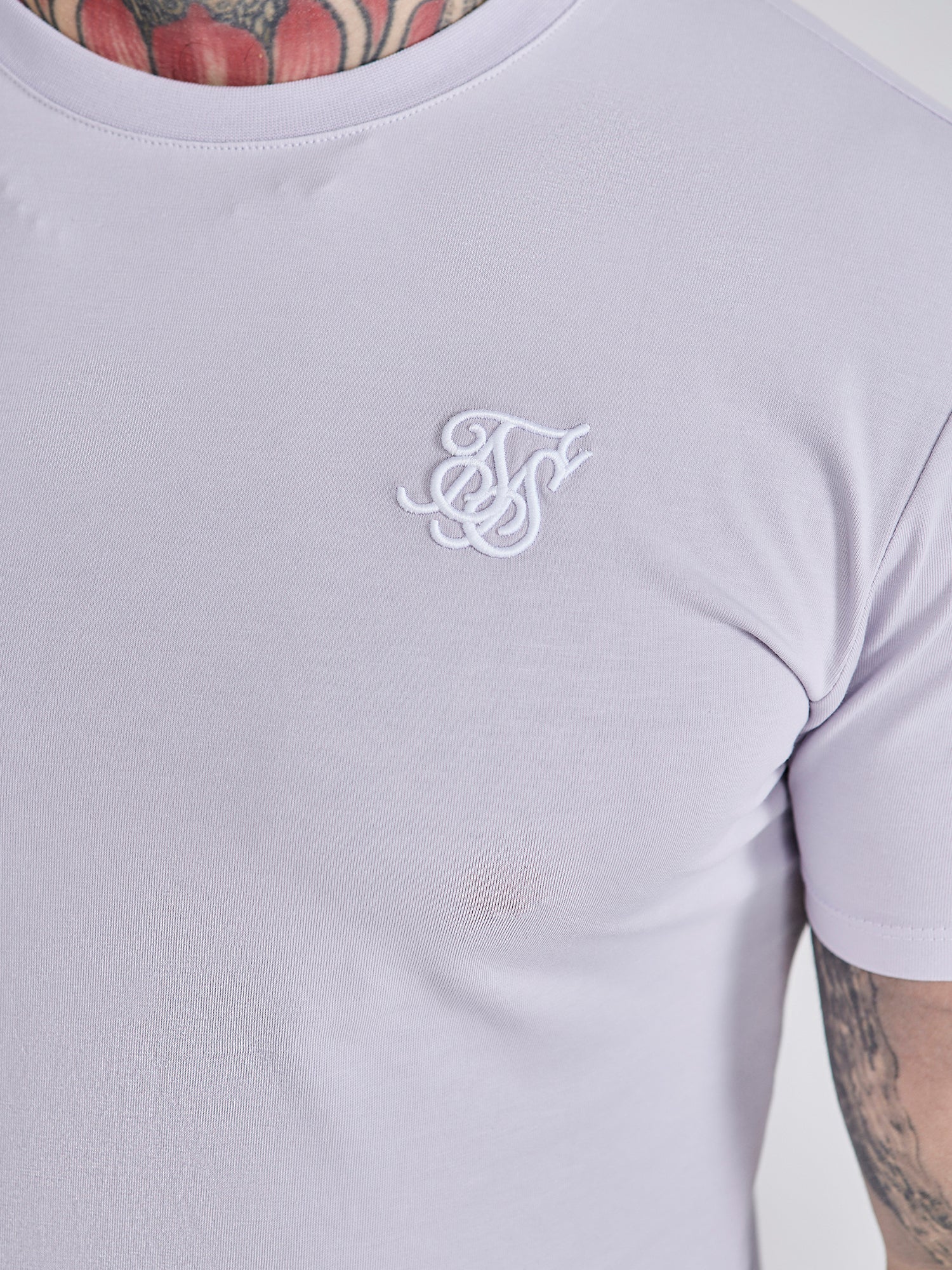 t-shirts / Essentials T-Shirt