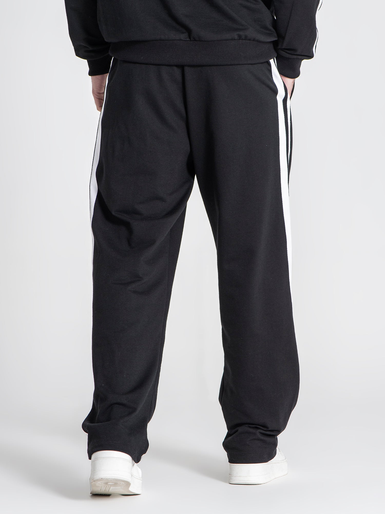 joggers / Black Crew Joggers