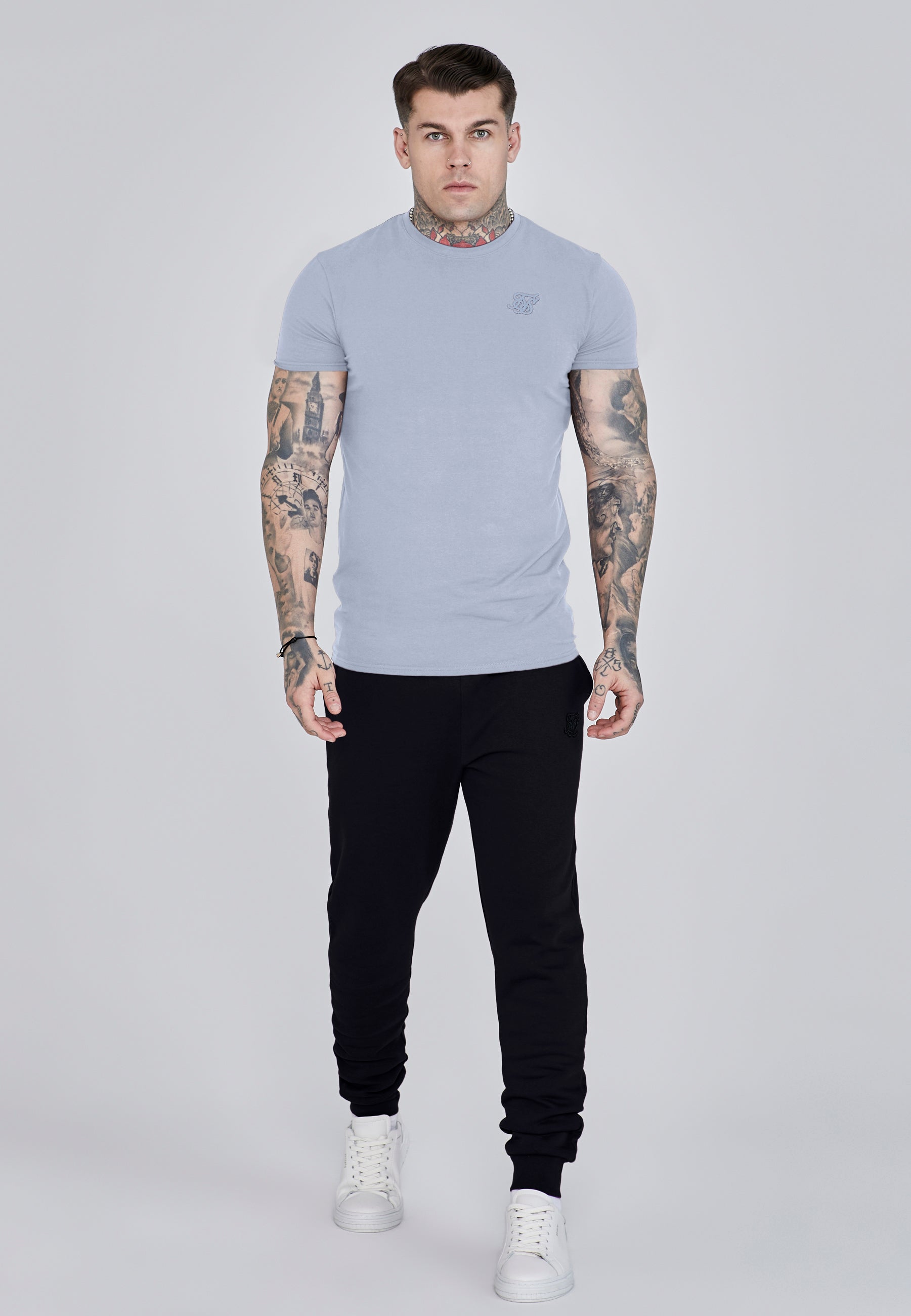 t-shirts / Essentials T-Shirt