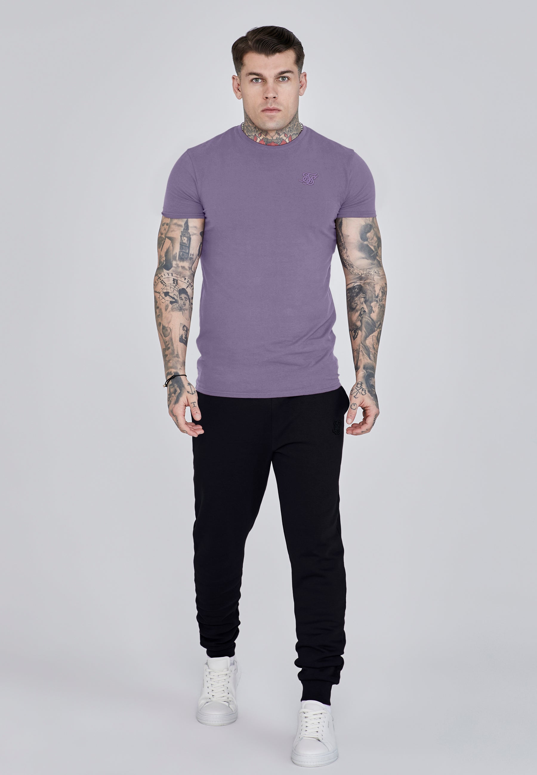 t-shirts / Essentials T-Shirt
