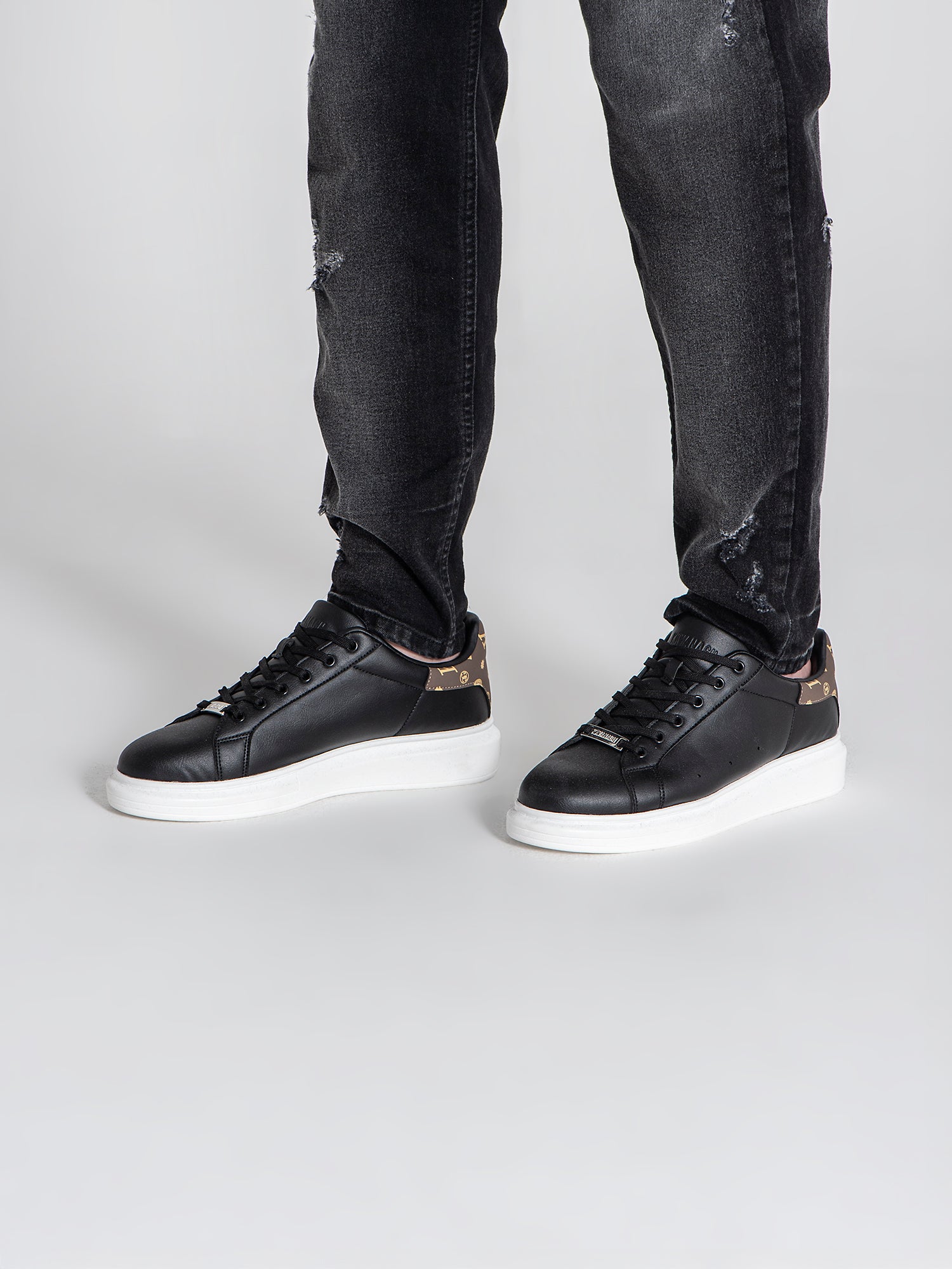 sneakers / Black Logomania Sneakers