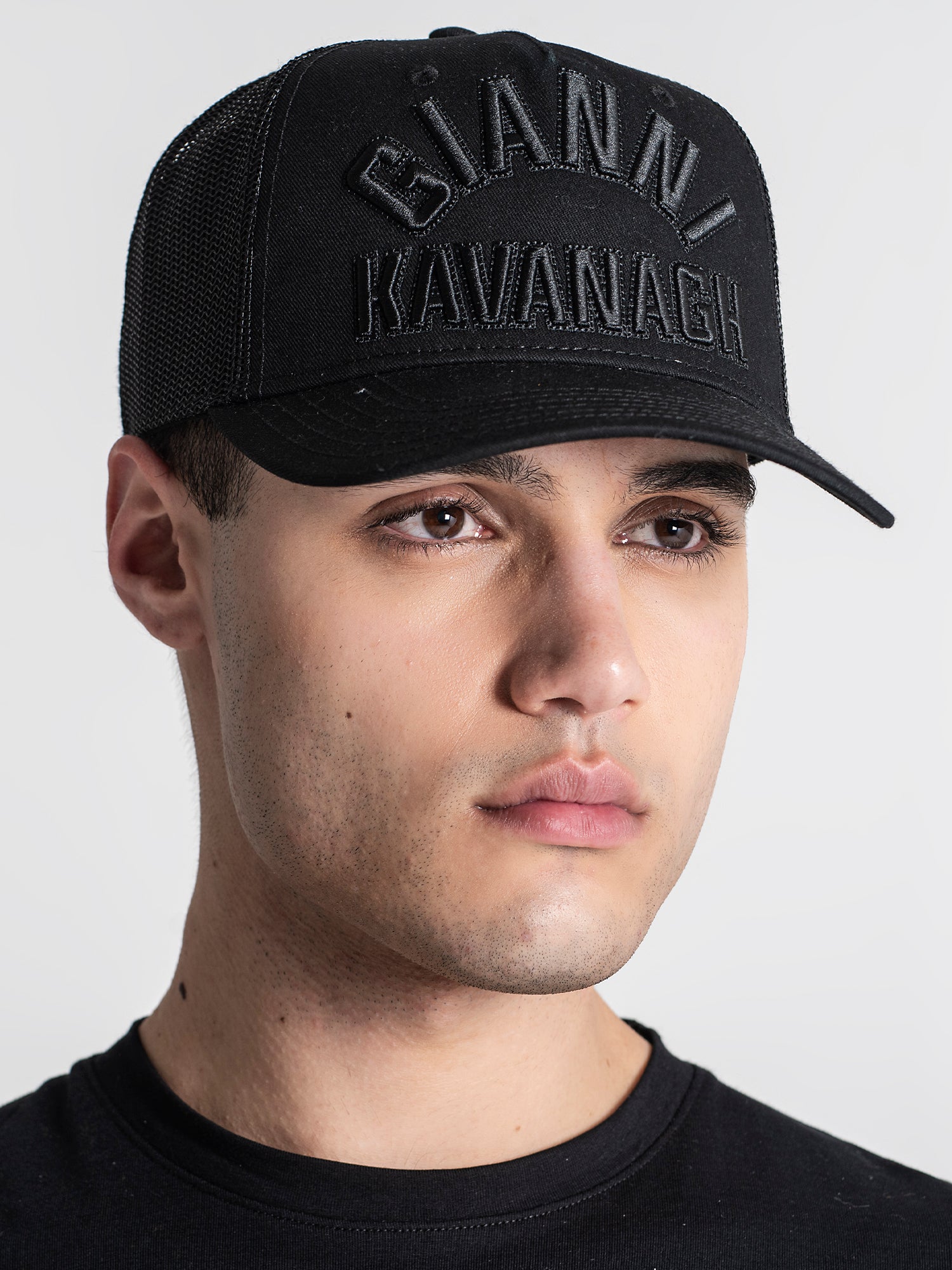 caps / Black Crew Cap