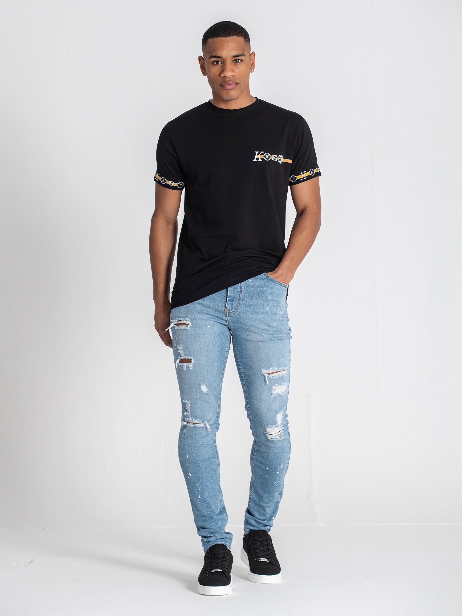 t-shirts / Black Trail Elastic Tee