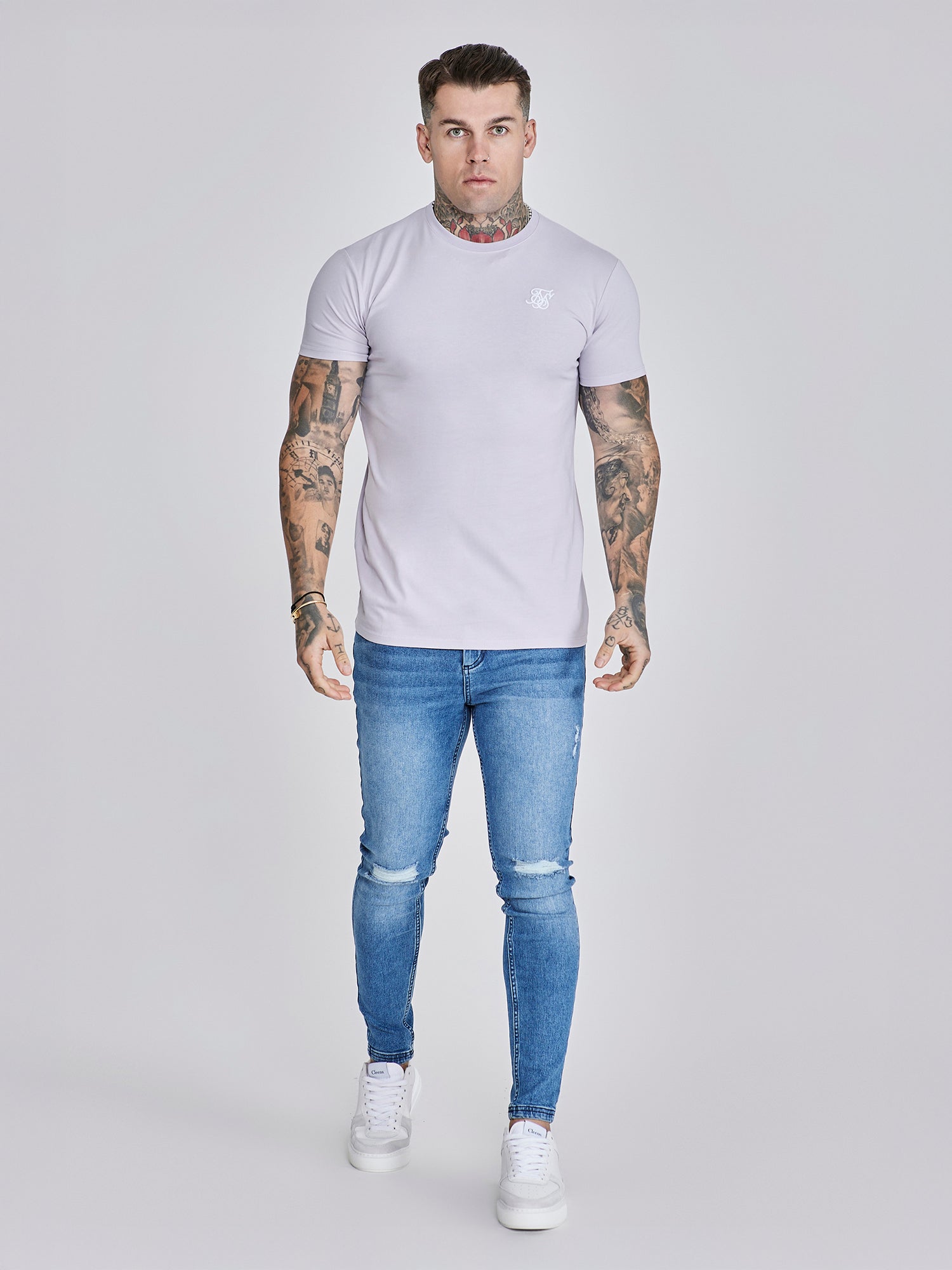 t-shirts / Essentials T-Shirt