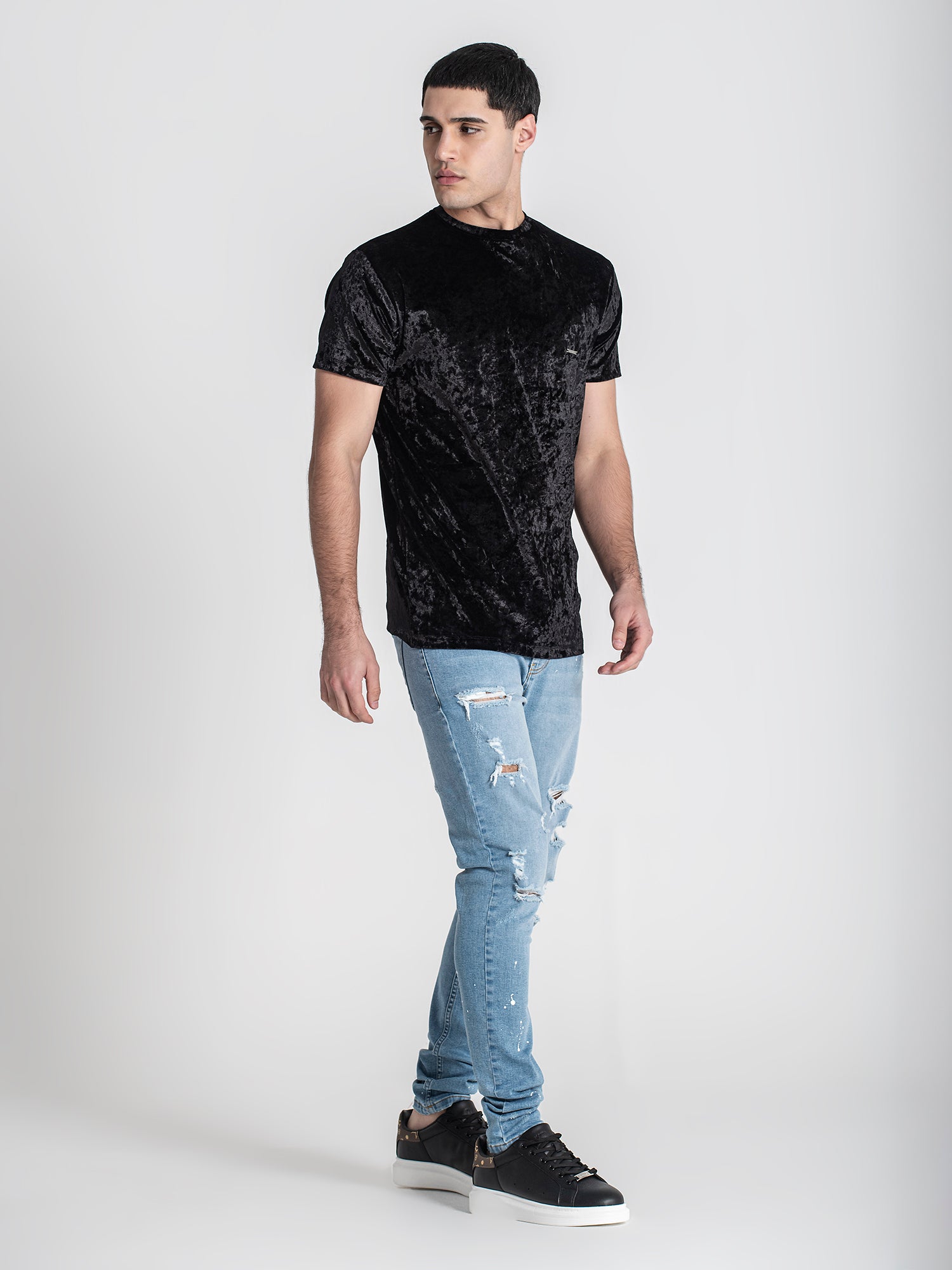 t-shirts / Black Must Velvet Tee