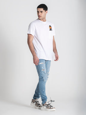 t-shirts / White Look Back Pocket Tee