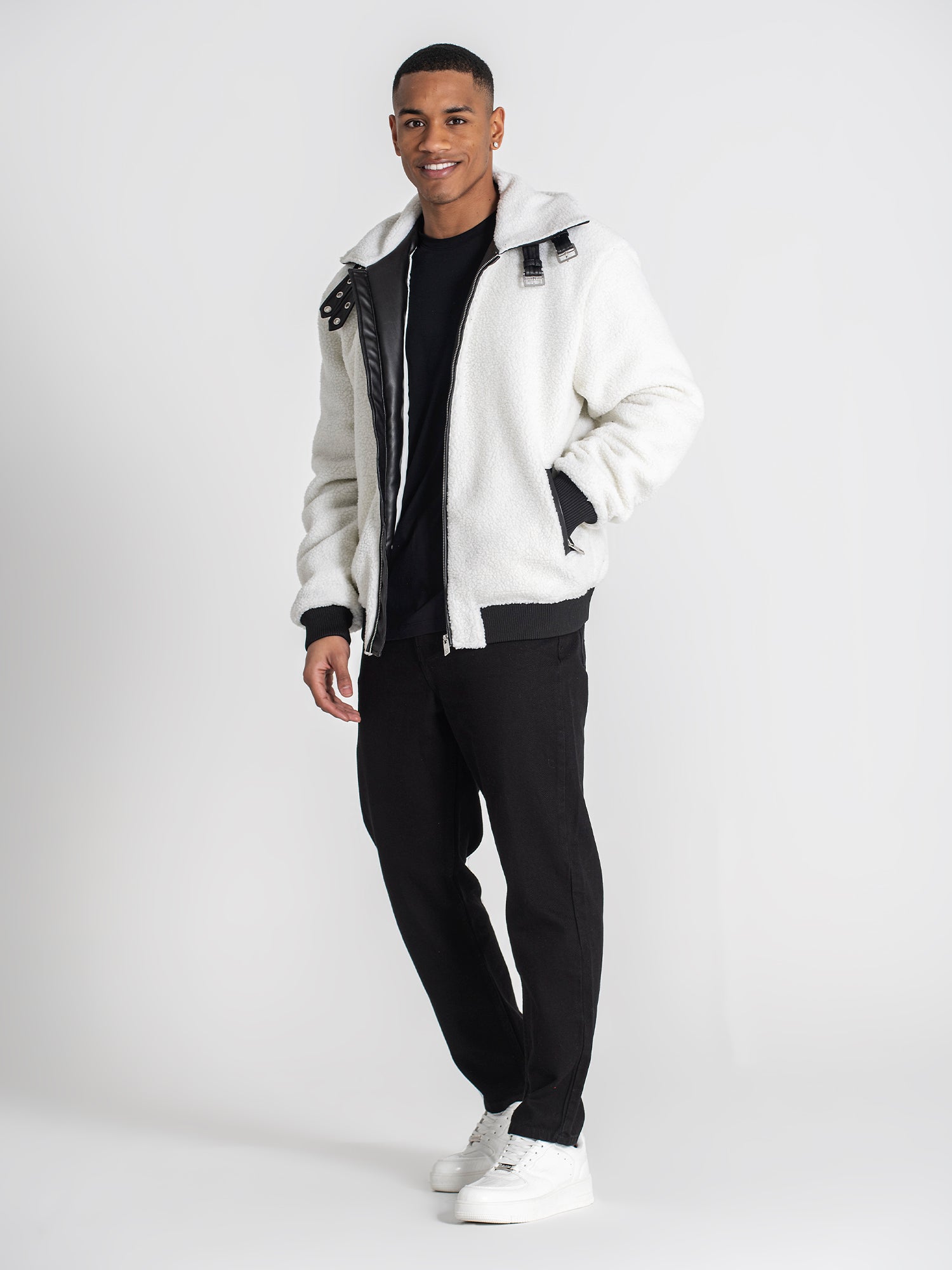 jackets / White Cocoon Sherpa Jacket