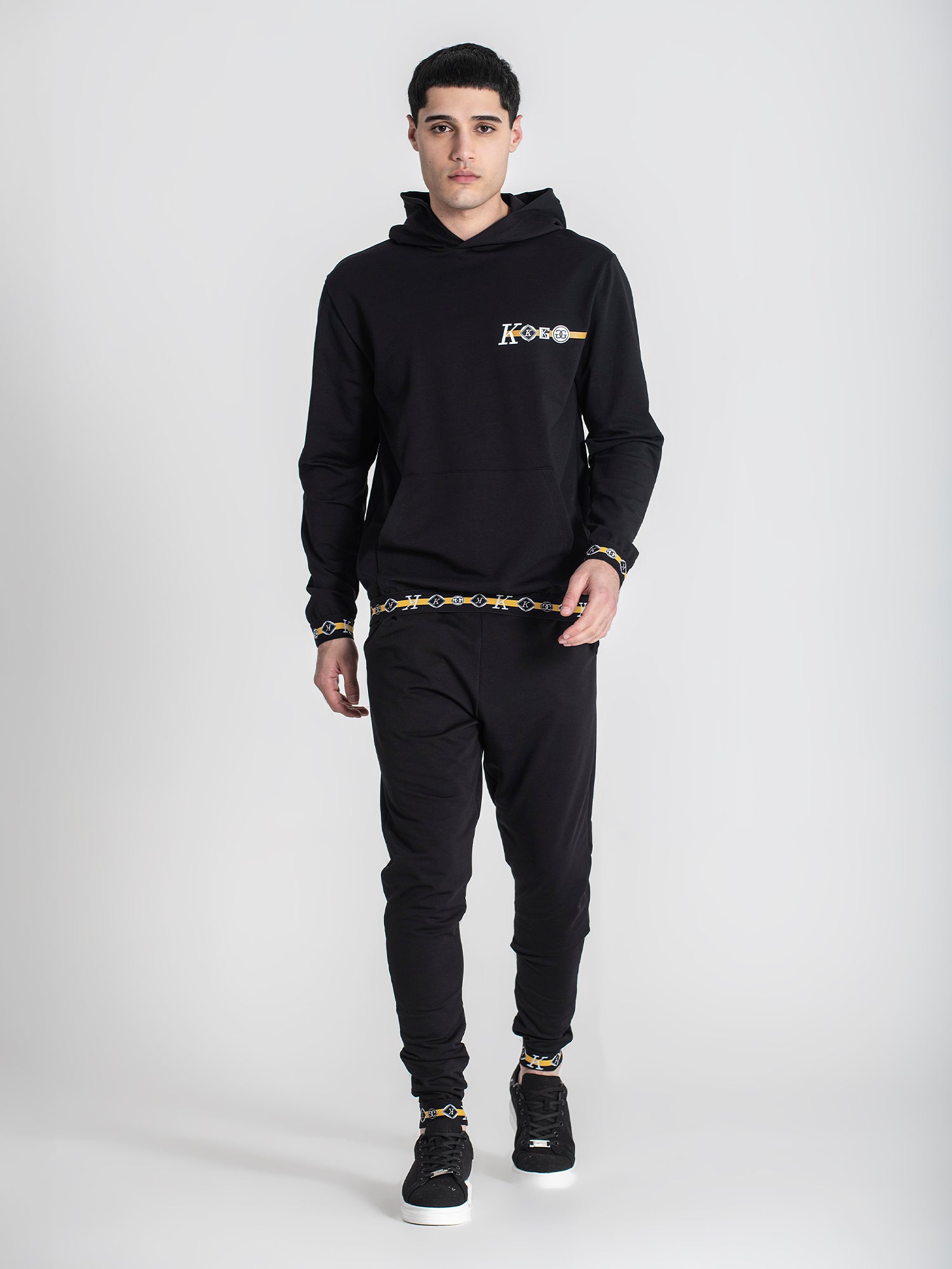 hoodies / Black Trail Hoodie