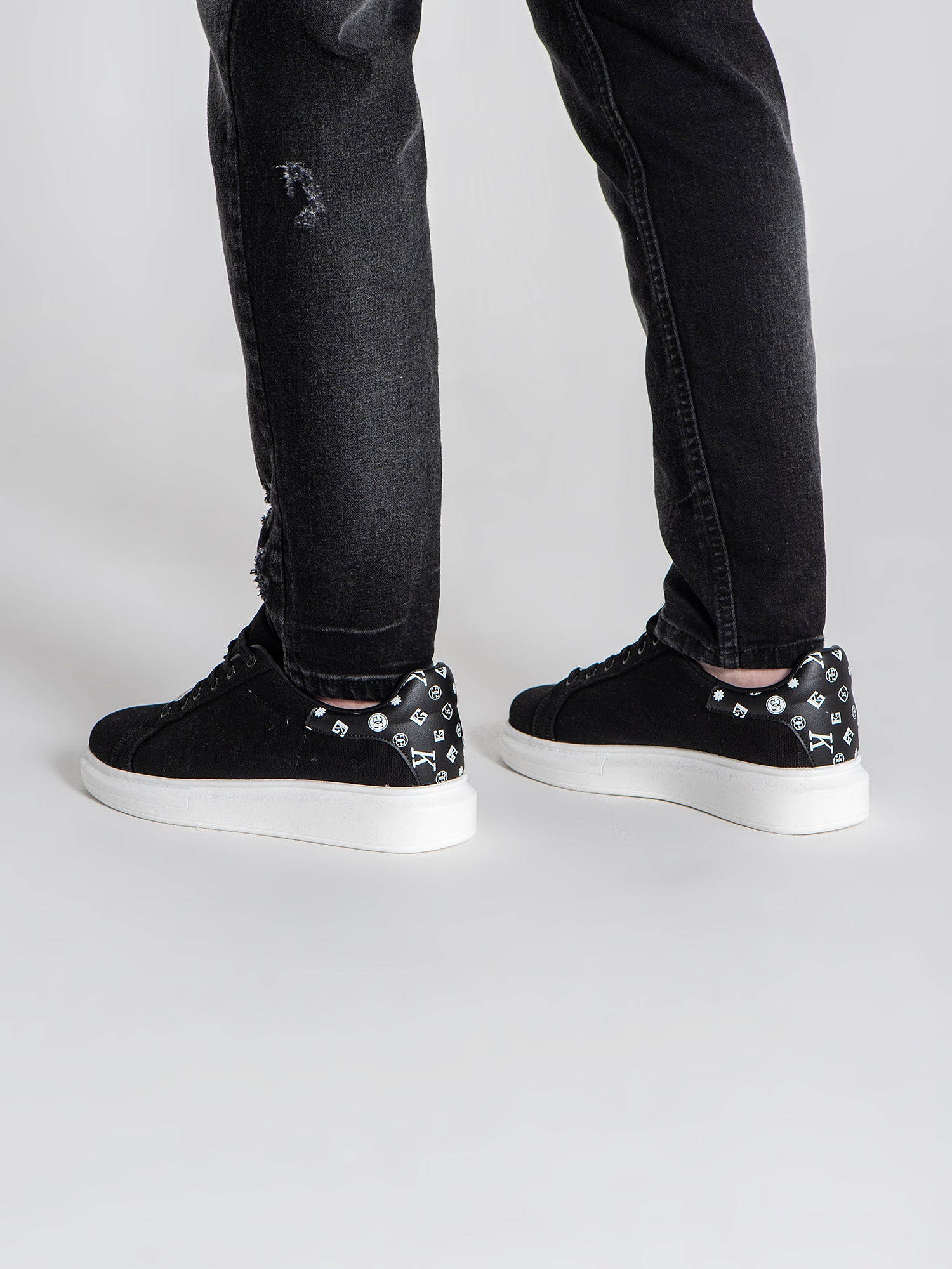 sneakers / Black Logomania Sneakers