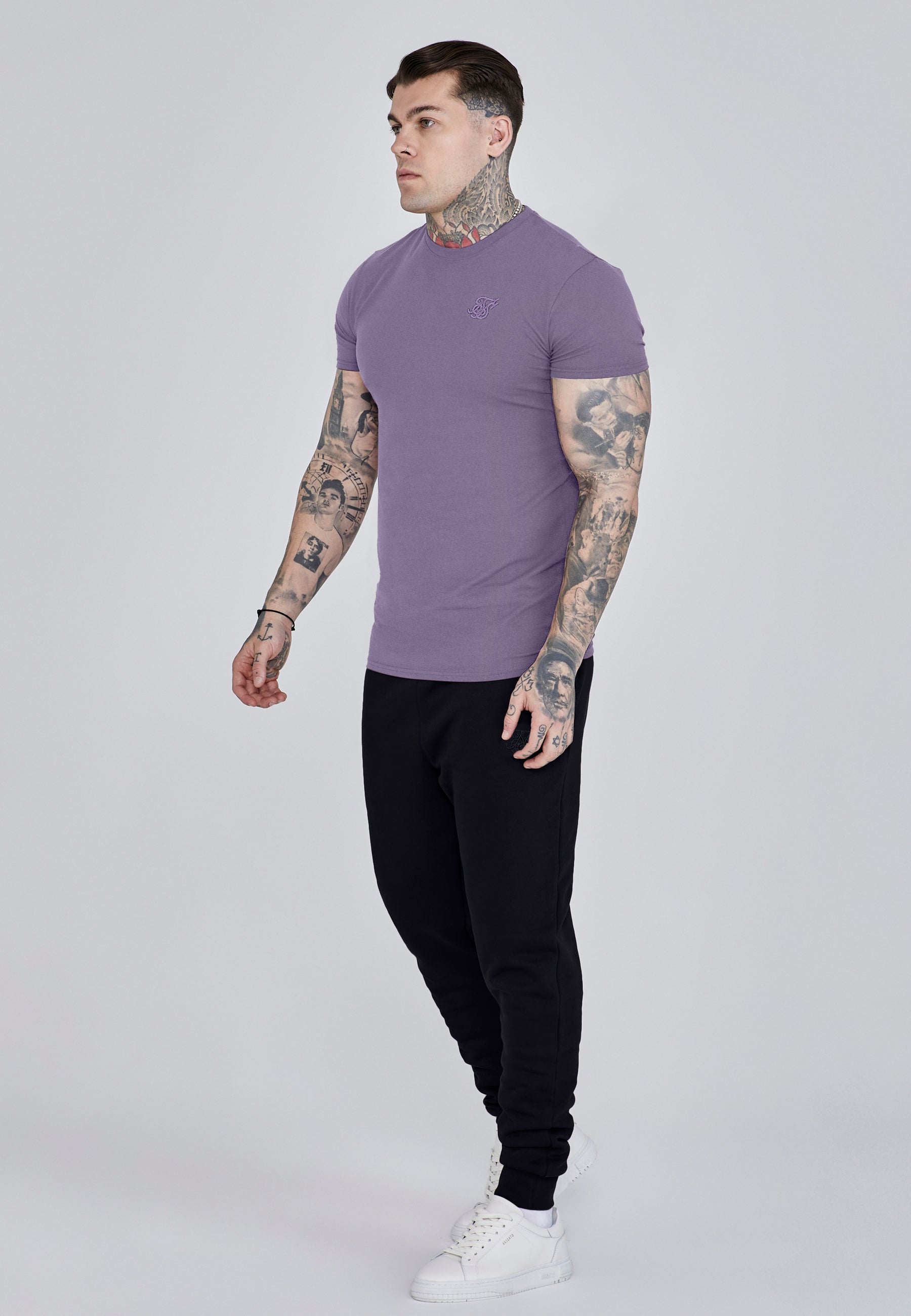 t-shirts / Essentials T-Shirt