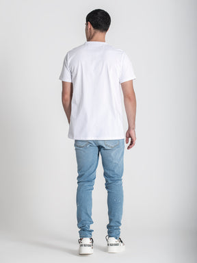 t-shirts / White Look Back Pocket Tee