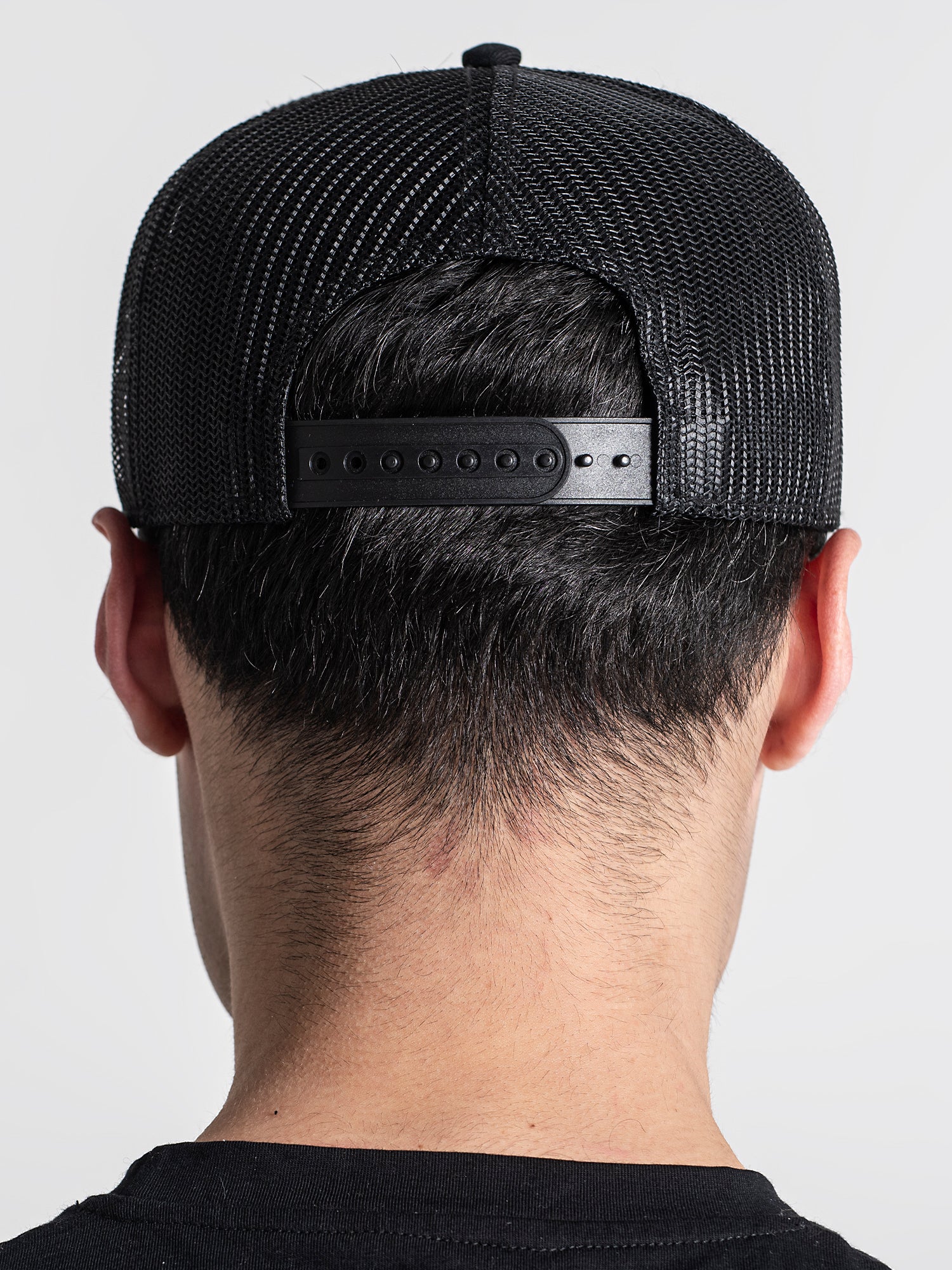 caps / Black Crew Cap