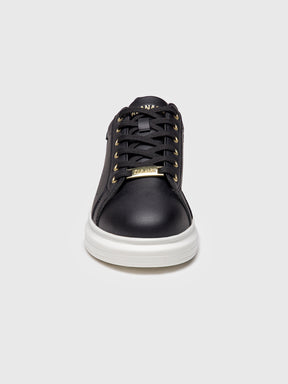sneakers / Black Core Upscale Sneakers