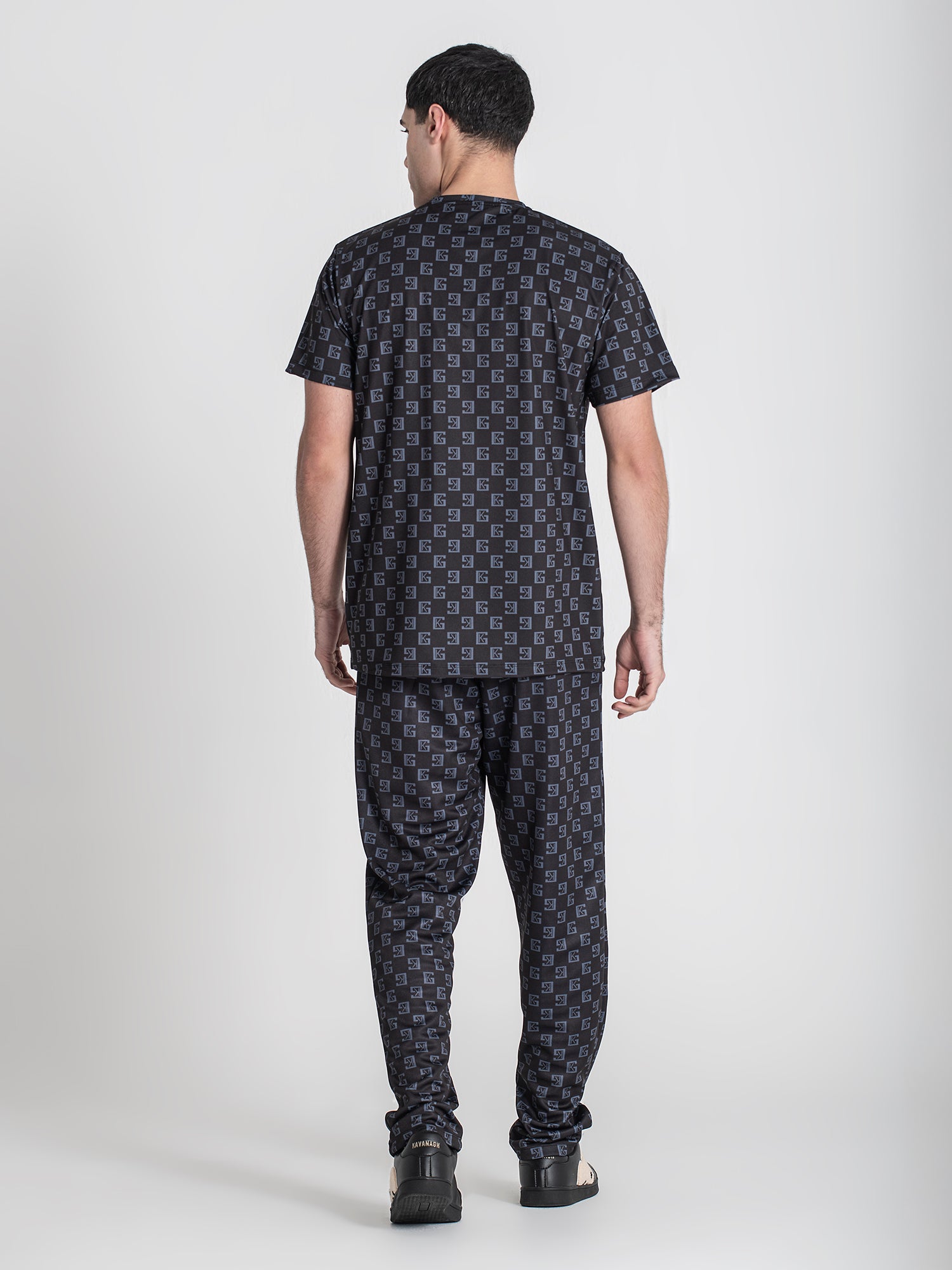 t-shirts / Black Atelier Tee