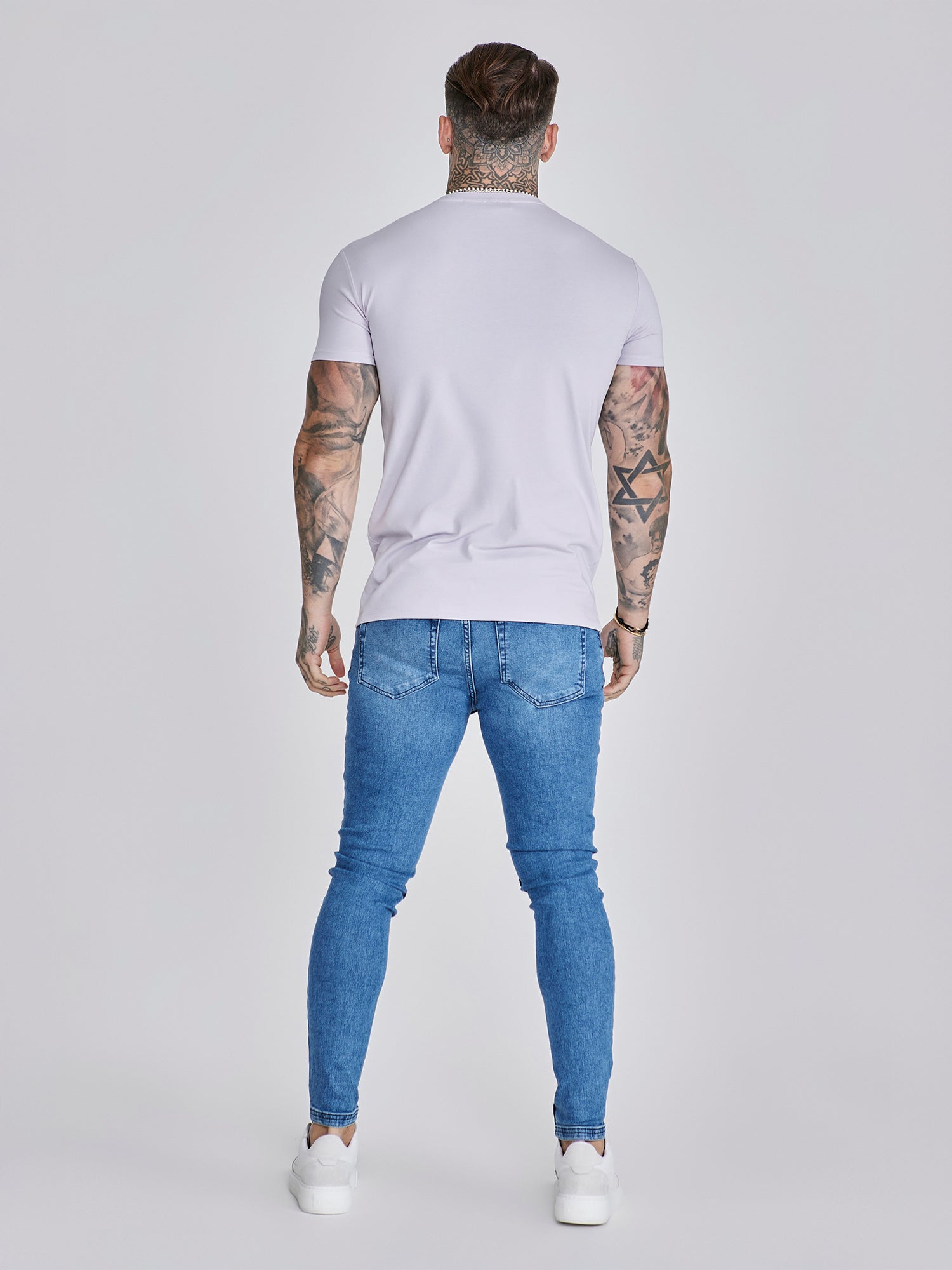 t-shirts / Essentials T-Shirt