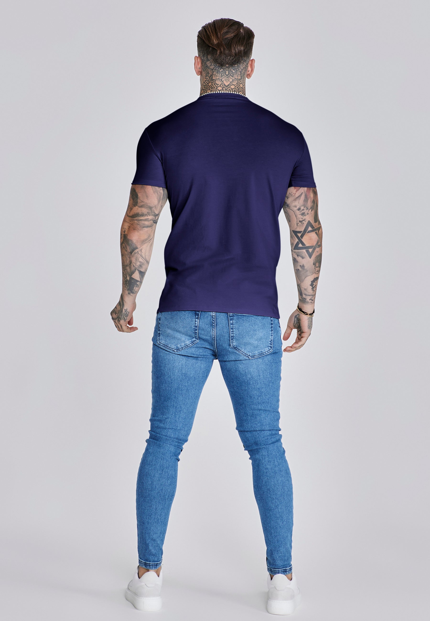 t-shirts / Essentials T-Shirt