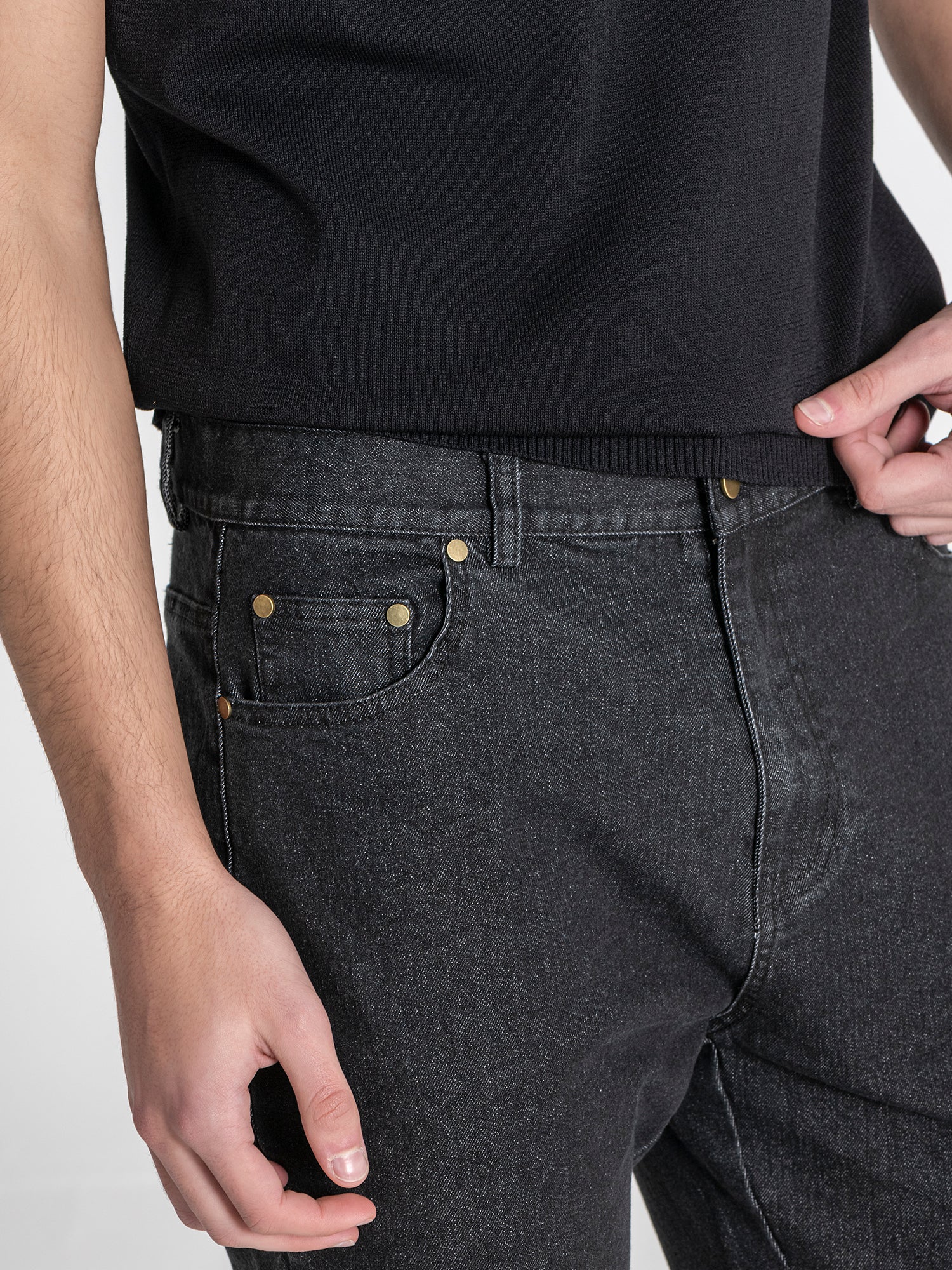 Black Essential Jeans