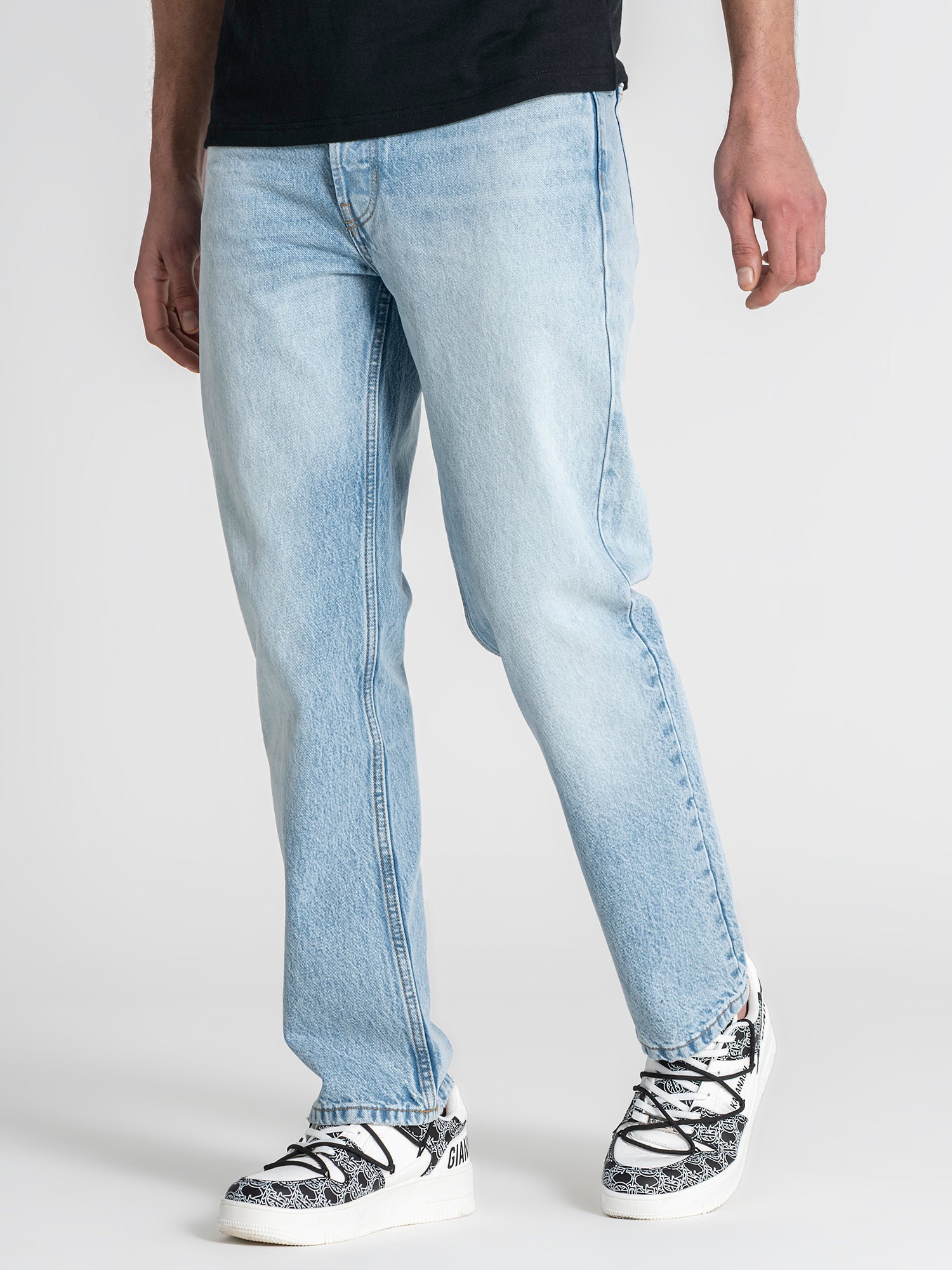 Light Blue Timeless Jeans